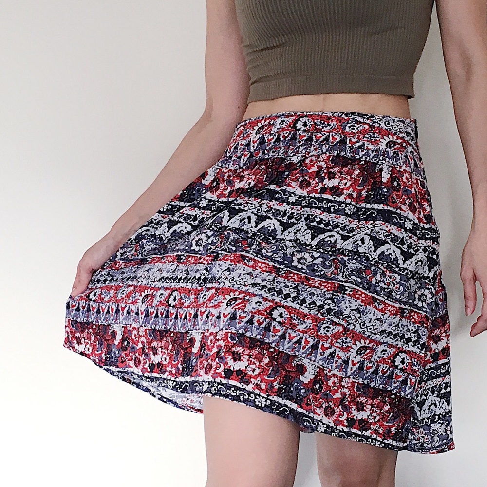 ⭐️ Light & Colorful Printed Skater Skirt